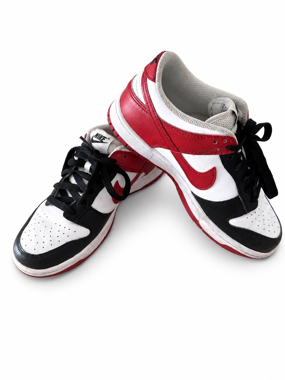 Nike Kids Low-Top Sneakers in Red, Black & White